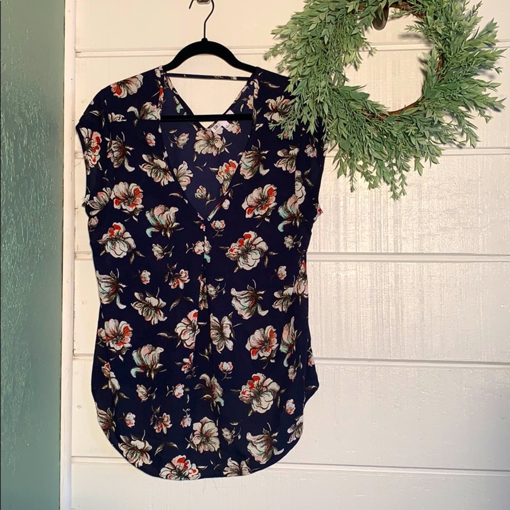 Navy Floral Short Sleeve